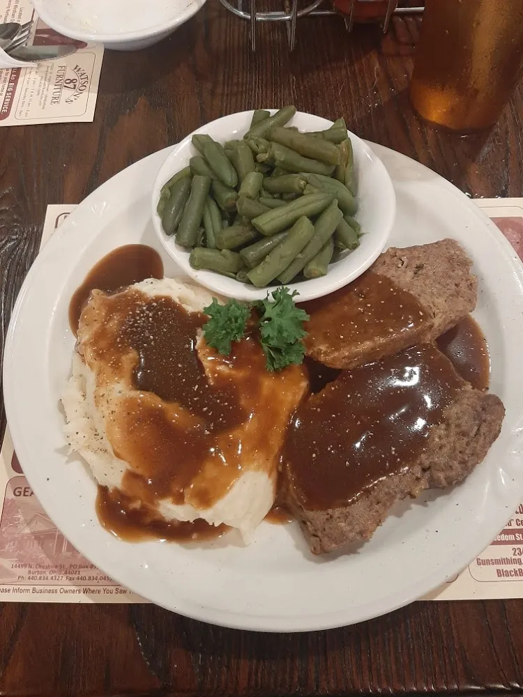 Meatloaf Mashed Potatoes and Green Beans